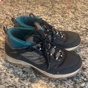 Columbia Black and Gray Hiking Shoes